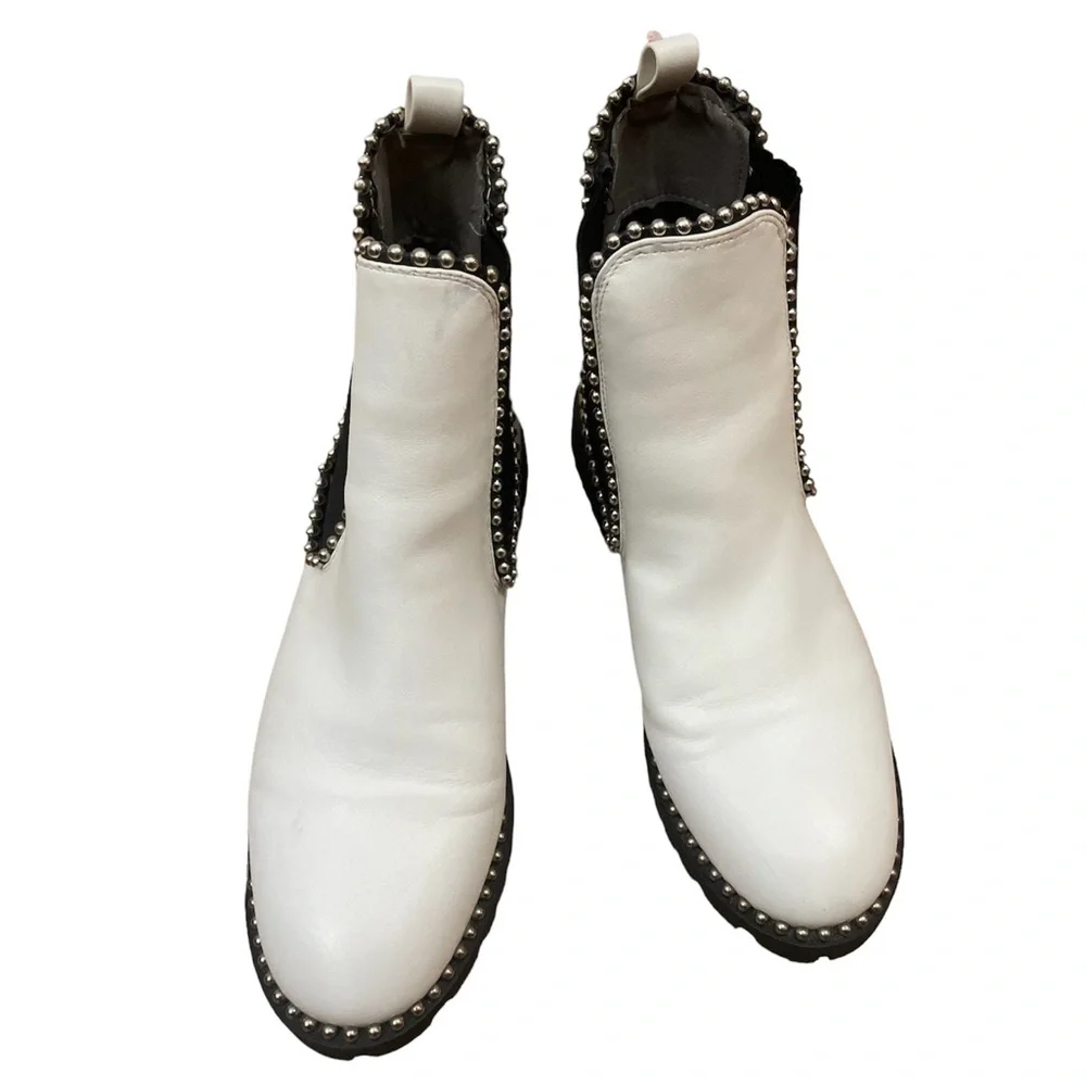 Seven Dials Shelley White Studded Chelsea Boots Size 9